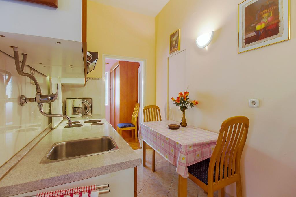Apartment Oleander Mali Lošinj Zewnętrze zdjęcie